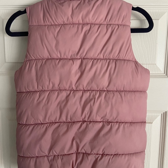 Pink Puffy Vest Old Navy - Picture 2 of 3